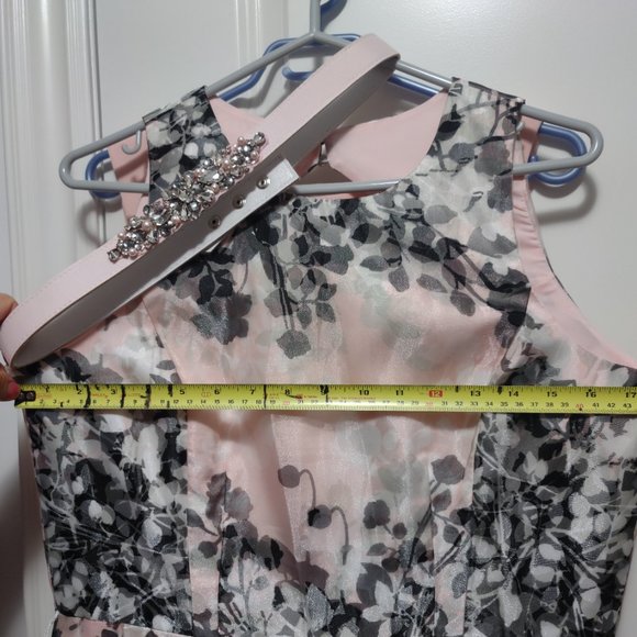 Eliza J dress. - Picture 9 of 11